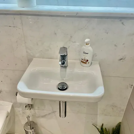 Modern Ensuite Double Bedroom * Dublin