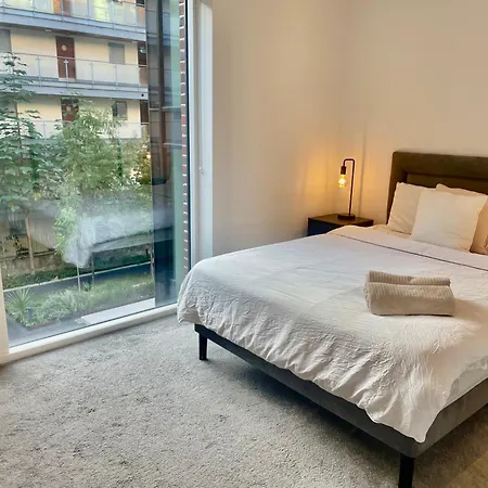Modern Ensuite Double Bedroom * Dublin