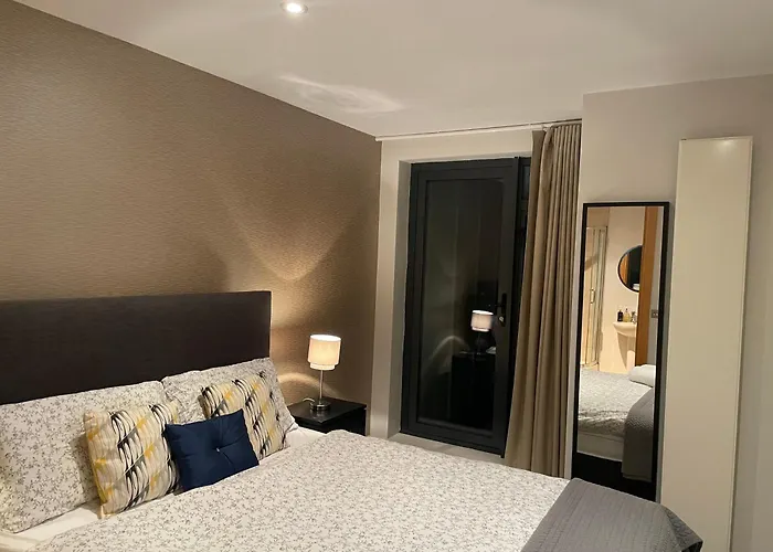 Modern Ensuite Double Bedroom Privat bolig *