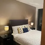 Modern Ensuite Double Bedroom 홈스테이 더블린