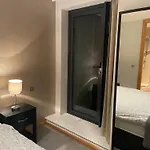 홈스테이 Modern Ensuite Double Bedroom *