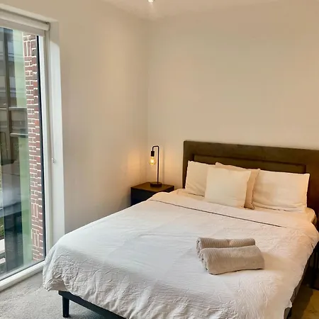 Modern Ensuite Double Bedroom Ubytování v soukromí