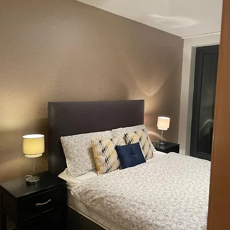 Modern Ensuite Double Bedroom ホームステイ ダブリン