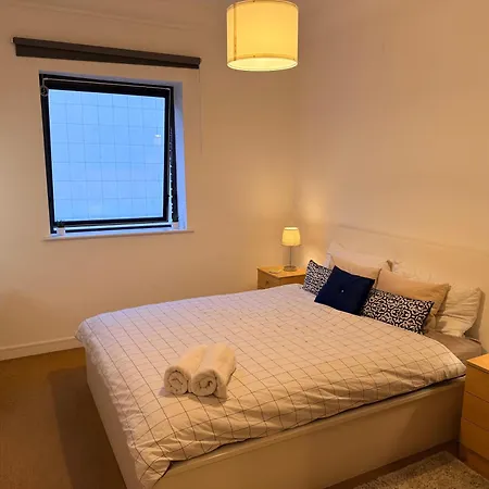 Modern Spacious 1 Bed *