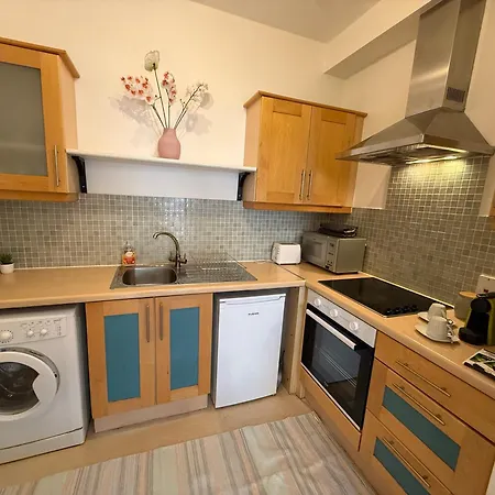 Modern Spacious 1 Bed Rum i privatbostad