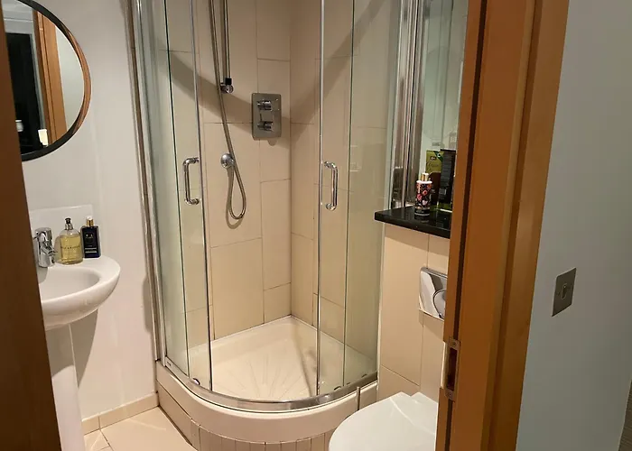 Modern Ensuite Double Bedroom * Dublino